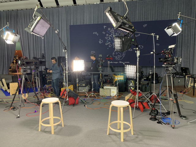 The setup for Norah O'Donnell and Apple CEO Tim Cook.